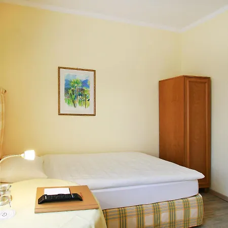 Garni Golf Szálloda 3*