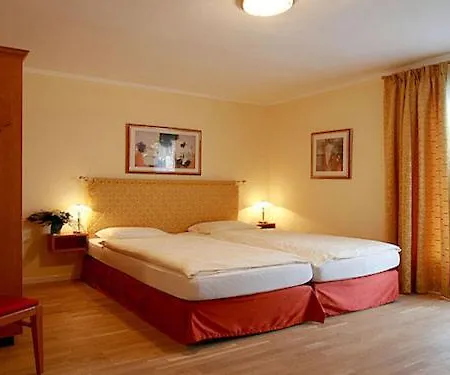 Szálloda Garni Golf