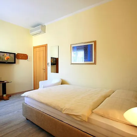 Szálloda Garni Golf 3*
